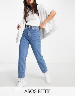 loose high waisted mom jeans