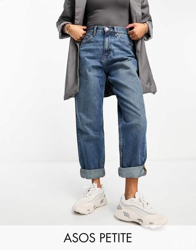 ASOS DESIGN Petite slouchy mom jeans in mid blue