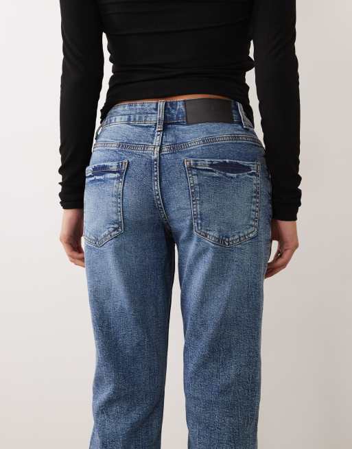 ASOS DESIGN Petite smala mom jeans i autentisk mellanljus tvätt, 4 av 5