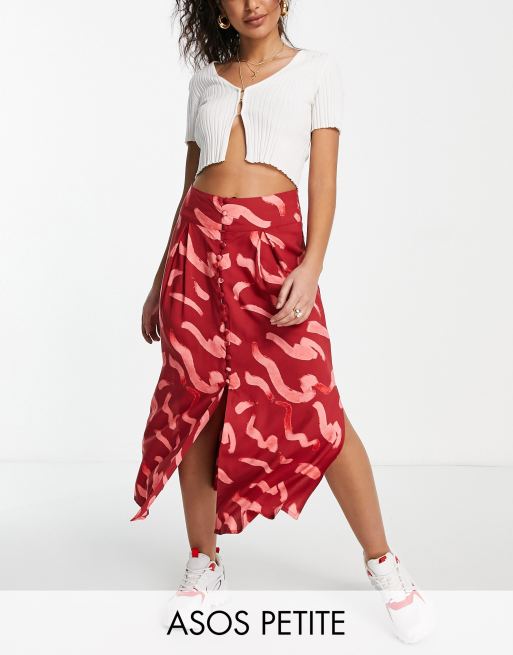 ASOS DESIGN Petite – Spódnica midi w różowe plamy z rozcięciem i zapięciem na guziki
