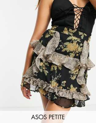ASOS DESIGN Petite – Spódnica mini w kwiaty z falbankami w wężowy wzór 