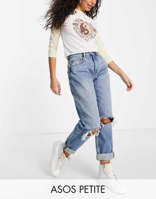 ASOS DESIGN Petite – Stentvättade, slouchy mom jeans med hög midja och revor