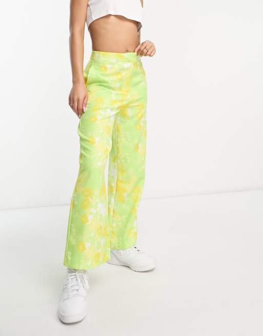 Lemon Print Stretch Capris