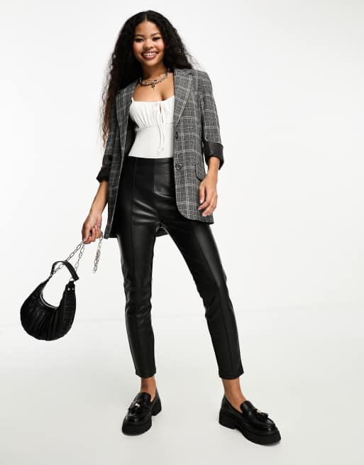 Black cigarette best sale trousers outfit