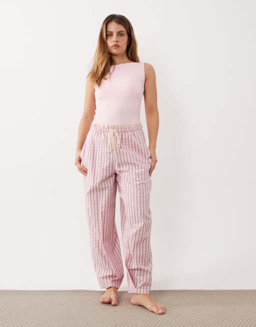 ASOS DESIGN Petite – Strukturierte Pyjamahose in Rosa kariert mit Spitzenbesatz am Bund, 2 von 4