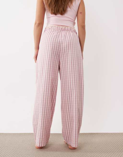 ASOS DESIGN Petite – Strukturierte Pyjamahose in Rosa kariert mit Spitzenbesatz am Bund, 3 von 4