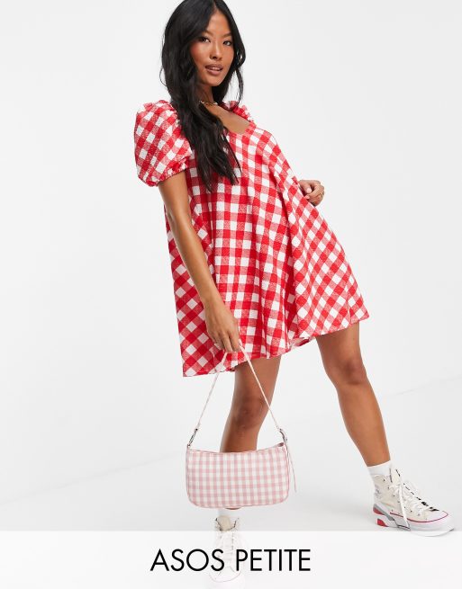 ASOS DESIGN Petite – Strukturiertes Minikleid mit Puffärmeln in rot kariert 