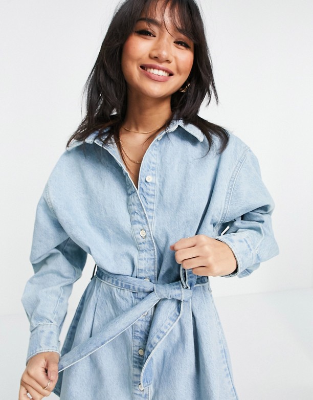  Wyprzedaż Fabryczna ASOS DESIGN Petite – Sukienka koszulowa oversize z paskiem z jeansu z mieszanki bawełny organicznej Niebieski