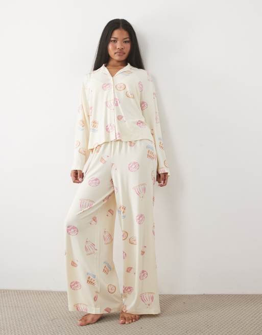 ASOS DESIGN Petite super soft long sleeve shirt & trouser pyjama set in dessert print, 2 of 4