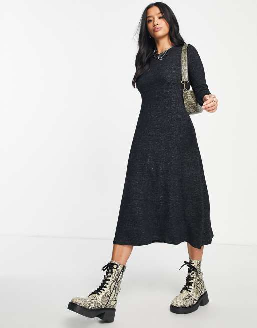 ASOS DESIGN Petite supersoft long sleeve midi swing dress in charcoal, 2 of 4