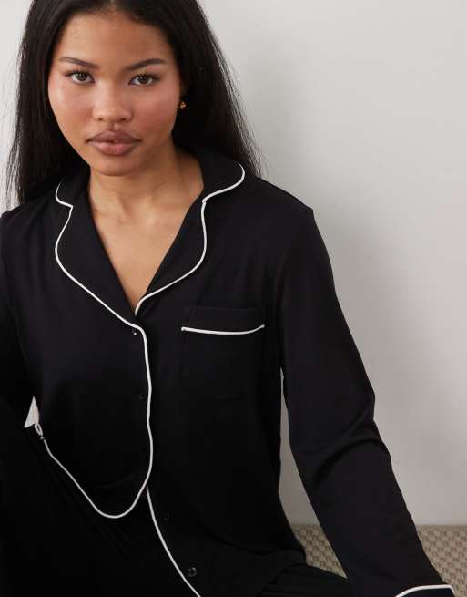 ASOS DESIGN Petite supersoft long sleeve pyjama set in black, 2 of 4