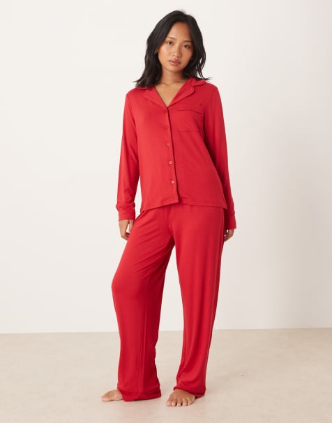 ASOS DESIGN Petite - Superzachte pyjama met overhemd met lange mouwen en broek in rood - view 1