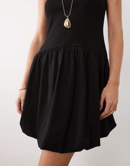 ASOS DESIGN Petite – Svart, ribbad, ärmlös miniklänning med ballongfåll, 3 av 4