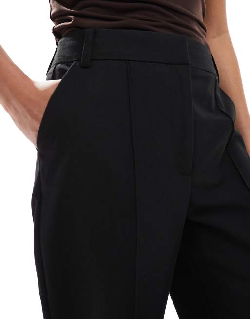 ASOS DESIGN Petite – Svarta, figursydda, ankellånga byxor med smal, rak passform, 5 av 5