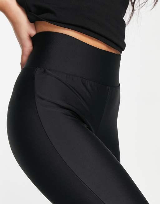 ASOS DESIGN Petite – Svarta, mattglansiga leggings med hög midja, 3 av 4