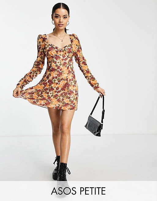  Petite sweetheart neck ruched mini tea dress in floral print 