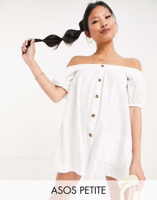 ASOS DESIGN Petite - Swing playsuit met blote schouders en knoopsluiting in wit