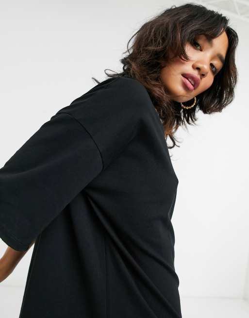 ASOS DESIGN Petite T-shirt dress in black, 3 of 4