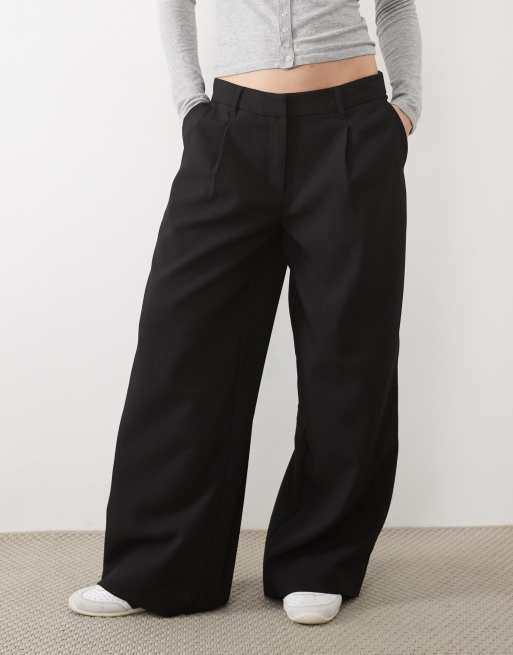 ASOS DESIGN Petite tailored banana leg trouser in black, 4 of 5