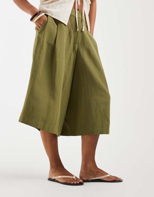 ASOS DESIGN Petite tailored linen blend culotte pants in khaki green , 2 of 5