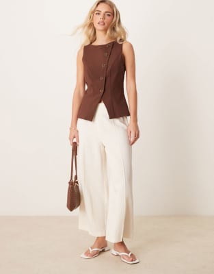 ASOS DESIGN Petite tailored linen culotte pants in off white-Neutral