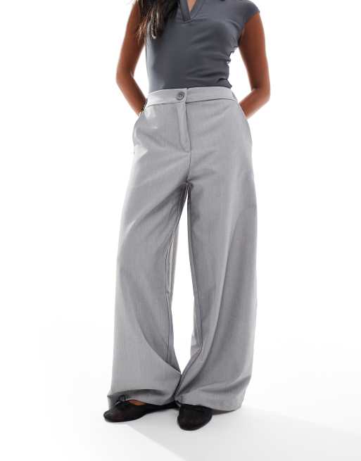 ASOS DESIGN Petite tailored relaxed straight leg pants in gray , 2 of 5
