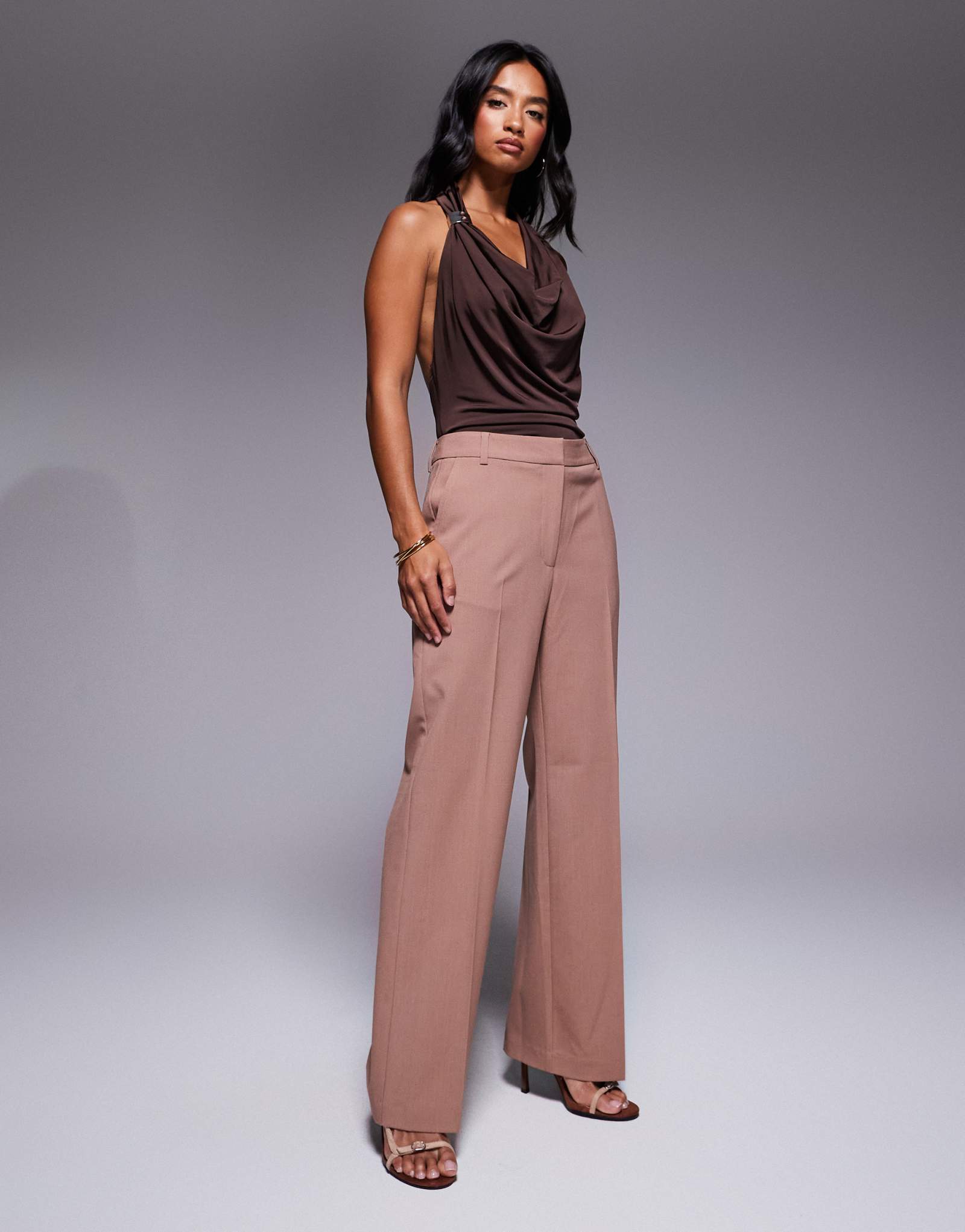 Узкие прямые брюки ASOS DESIGN Petite цвета мокко, сшитые на заказ