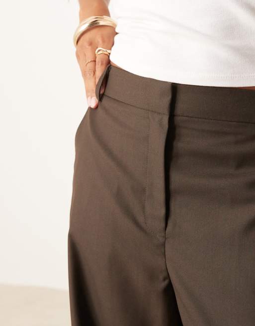 ASOS DESIGN Petite tailored straight leg pants with cuff and utility pocket detail in chocolate, 2 of 5