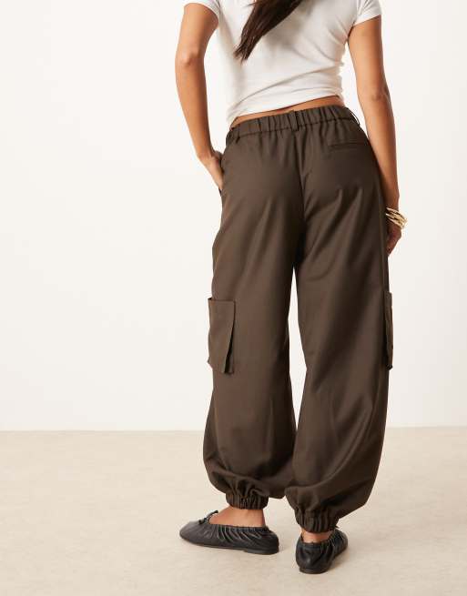 ASOS DESIGN Petite tailored straight leg pants with cuff and utility pocket detail in chocolate, 4 of 5