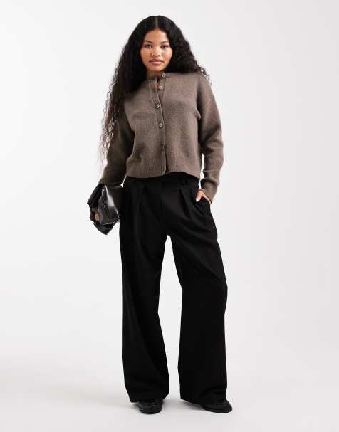 ASOS DESIGN Petite tailored wide leg pants with pleat detail in black - view 1