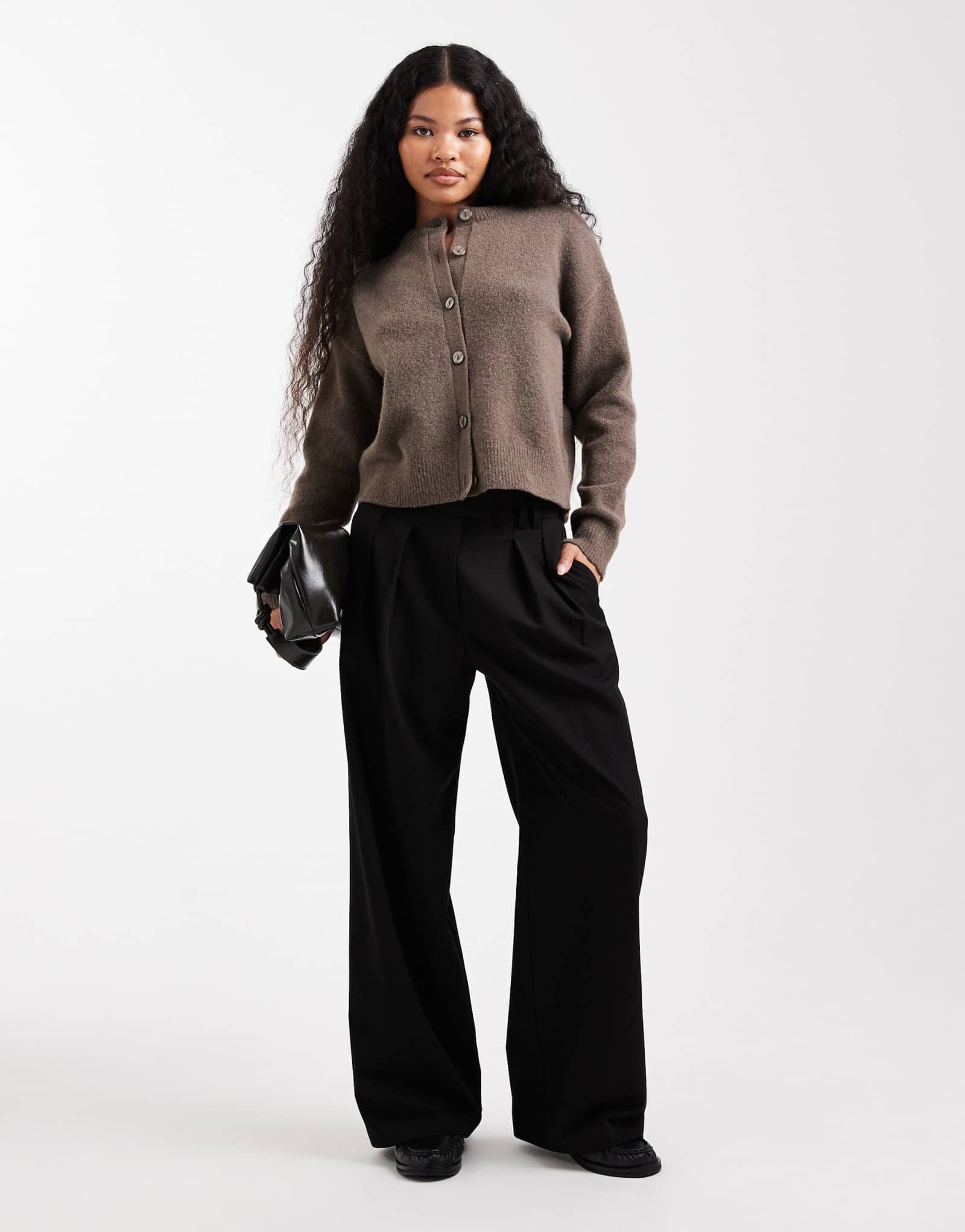 Миниатюрные широкие брюки ASOS DESIGN черного цвета, сшитые на заказ со складками