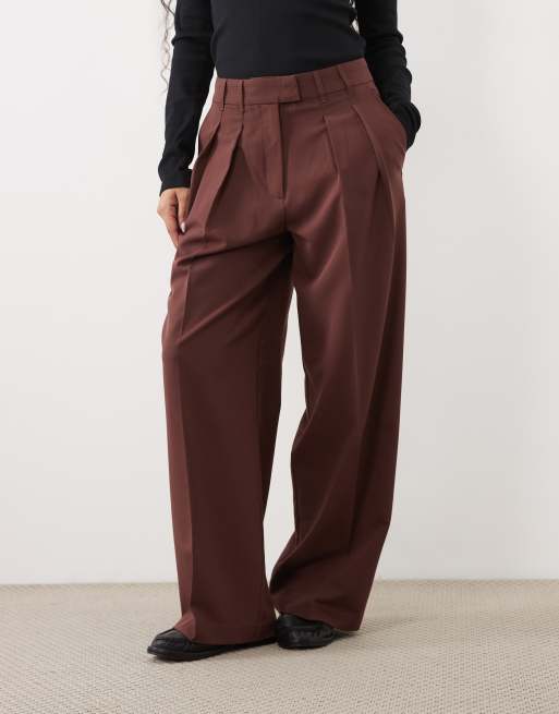 ASOS DESIGN Petite Tailored wide leg pants with pleat detail in deep brown, 2 of 5