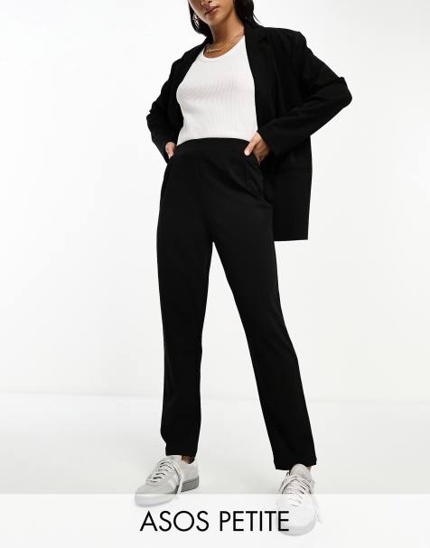 ASOS DESIGN Petite - Tapered habitbukser i sort jersey - view 1