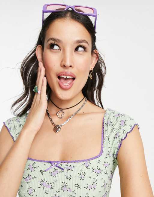 ASOS DESIGN Petite textured mini cap sleeve dress in sage ditsy floral, 2 of 4
