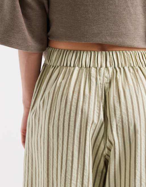ASOS DESIGN Petite textured pull on straight leg trousers in khaki stripe, 4 of 5