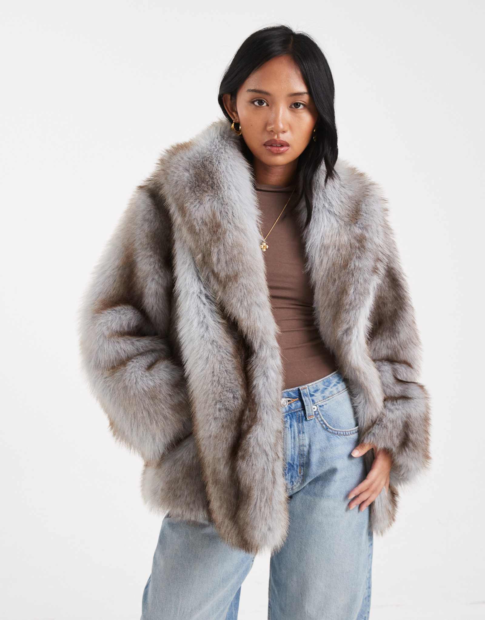 ДИЗАЙНЕРСКОЕ пальто из искусственного меха ASOS с изящной отделкой в синих и коричневых тонах