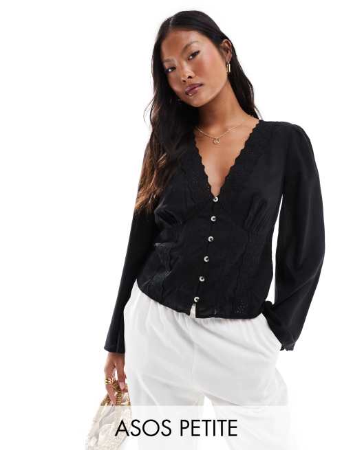ASOS DESIGN Petite - Top met kanten inzetstukken en knoopsluiting in zwart