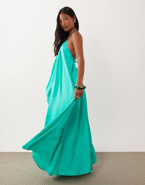 ASOS DESIGN Petite – Trapezförmiges Maxikleid in Aqua mit U-Ausschnitt, weitem Saum und Perlendetail am Rücken - view 1