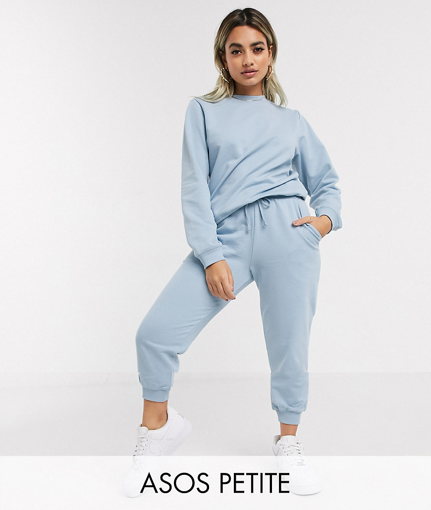 ASOS DESIGN Petite - Træningssæt ultimativ sweatshirt og joggingbukser med binding i økologisk bomuld-Blå