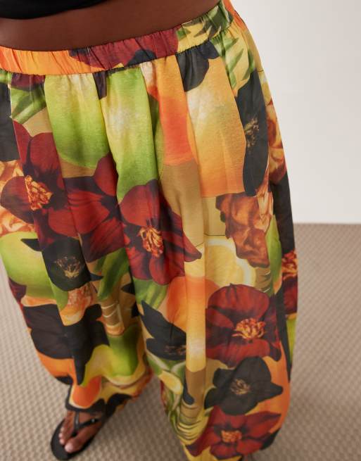 ASOS DESIGN Petite – Tropiskt mönstrade ballongbyxor i oversized fit, del av set, 4 av 5