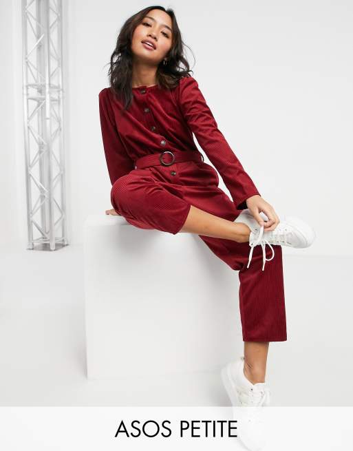 ASOS DESIGN Petite - Tuta jumpsuit con bottoni sul davanti a coste, colore rosso bruciato