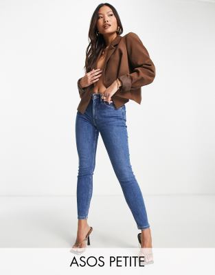 ASOS DESIGN Petite - Ultimate - Eng geschnittene Jeans in authentischem Mittelblau