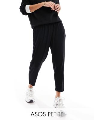 ASOS DESIGN Petite - Ultimate - Jersey-Hose im Jogging-Stil in Schwarz