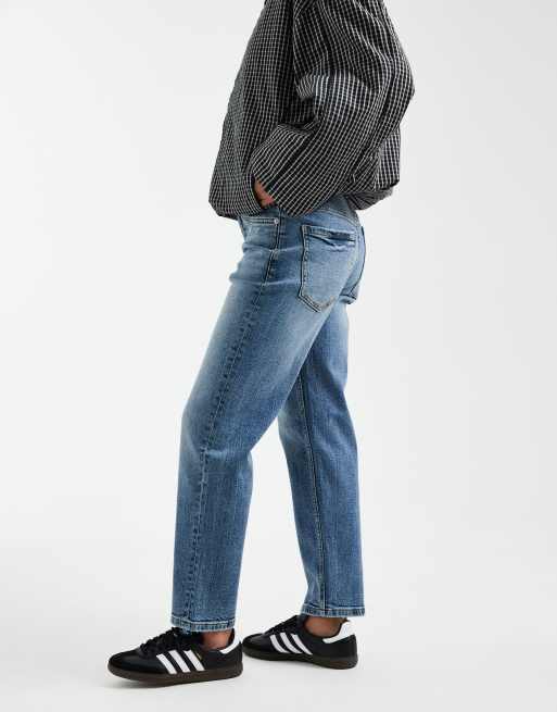 ASOS DESIGN Petite - Vaqueros cómodos de corte slim con lavado vintage, 3 de 5
