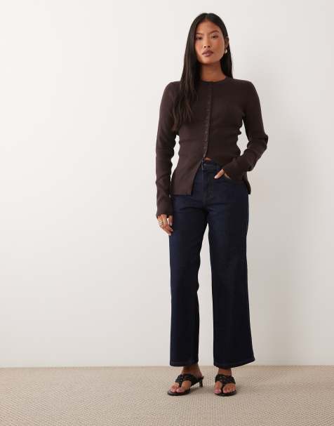 ASOS DESIGN Petite - vaqueros rectos elásticos cómodos en lavado oscuro - view 1