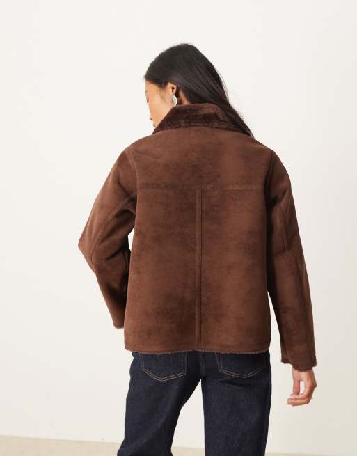 ASOS DESIGN Petite - Veste contrecollée imitation daim à col cheminée - Chocolat, 2 de 4
