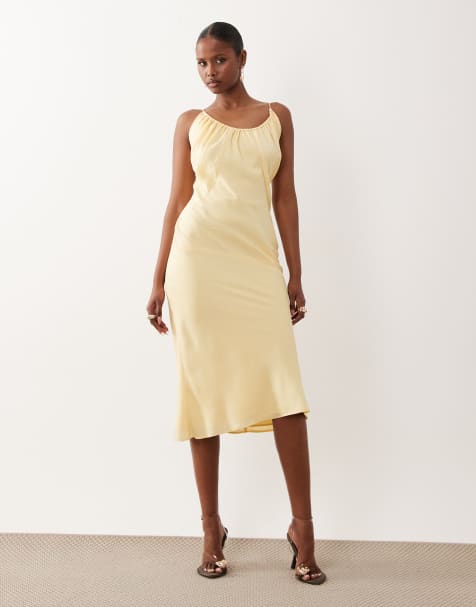 ASOS DESIGN Petite - Vestido semilargo amarillo crema de corte al bies con cuello ancho - view 1