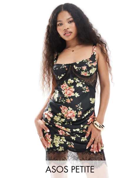 ASOS DESIGN Petite - Vestito corto in raso nero a fiori con dettaglio a corsetto e applicazione in pizzo - view 1