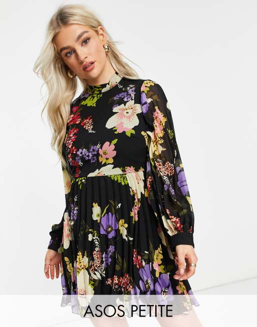 ASOS DESIGN Petite - Vestito corto skater accollato con maniche lunghe a pieghe a fiori grandi