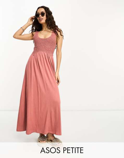 ASOS DESIGN Petite - Vestito lungo arricciato rosa polvere stropicciato con scollo rotondo senza maniche - view 1